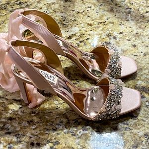 Badgley Mischka Bobbie soft blush ankle strap heel